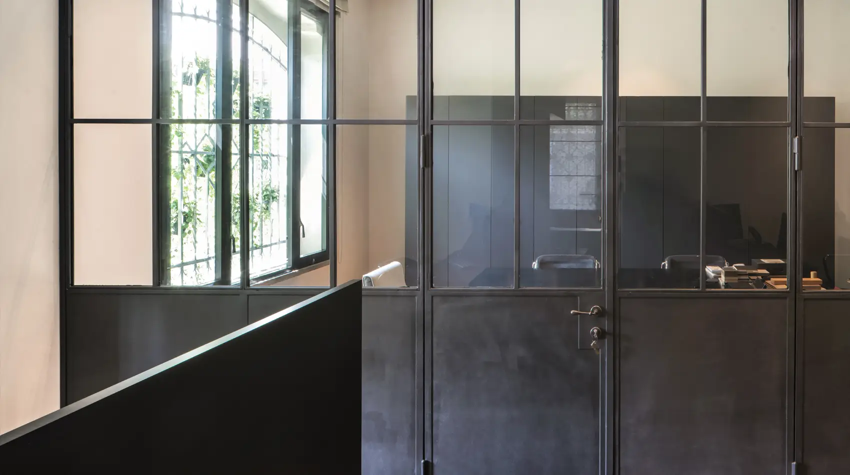 H – glass walls monza
