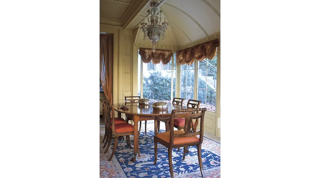 C – como curved roofs