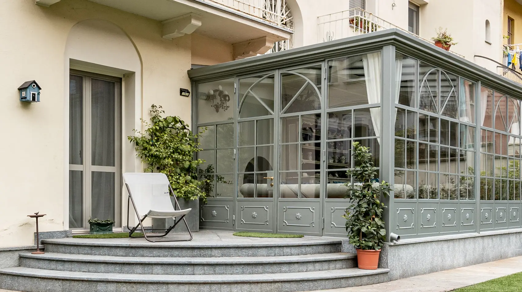 F – mixed roof and wooden slat