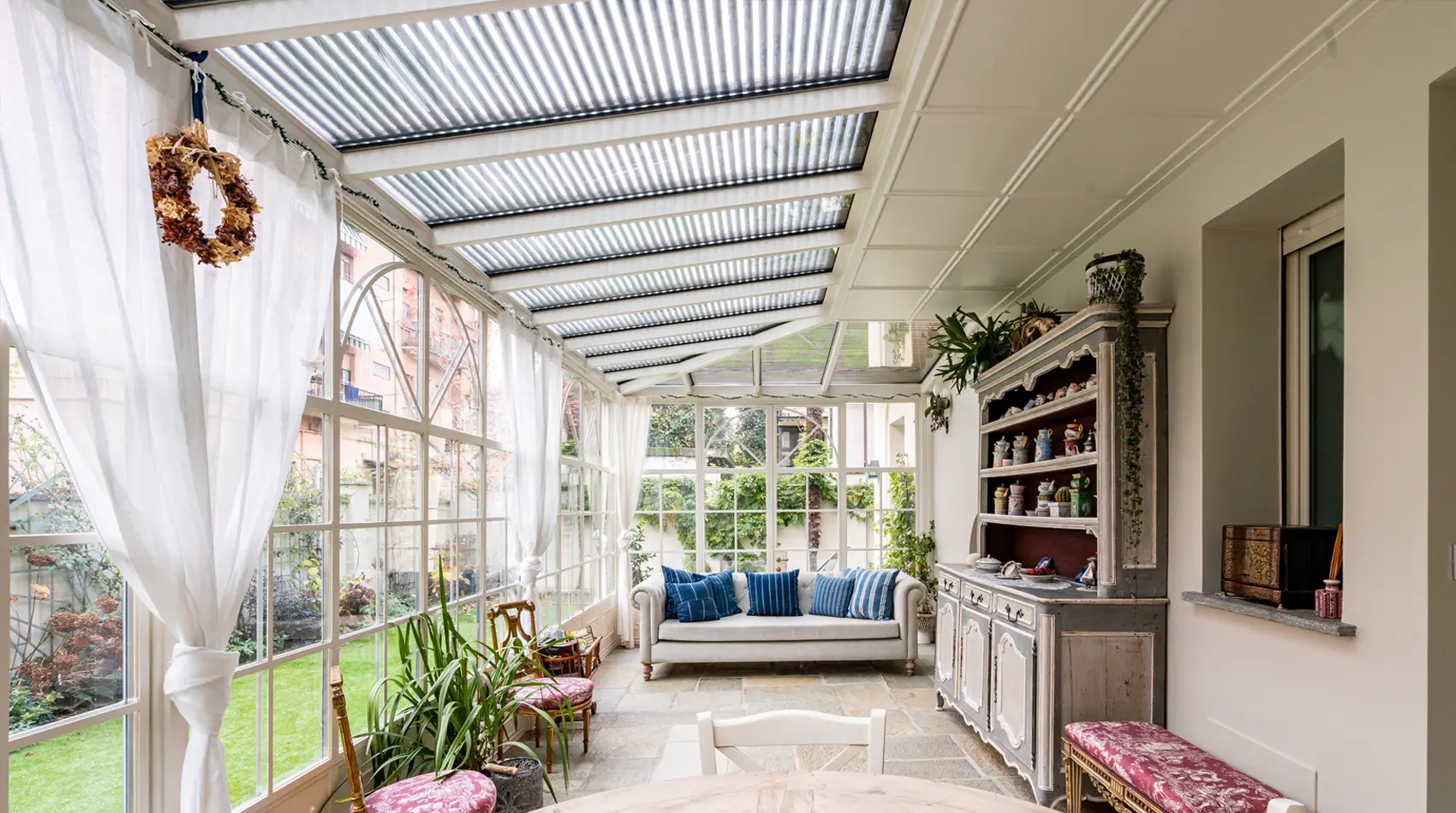 F – mixed roof and wooden slat